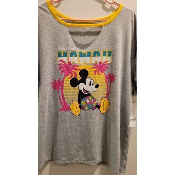 Disney Juniors Mickey Mouse Graphic T-Shirt Gray Hawaii Size XL - Picture 2 of 3